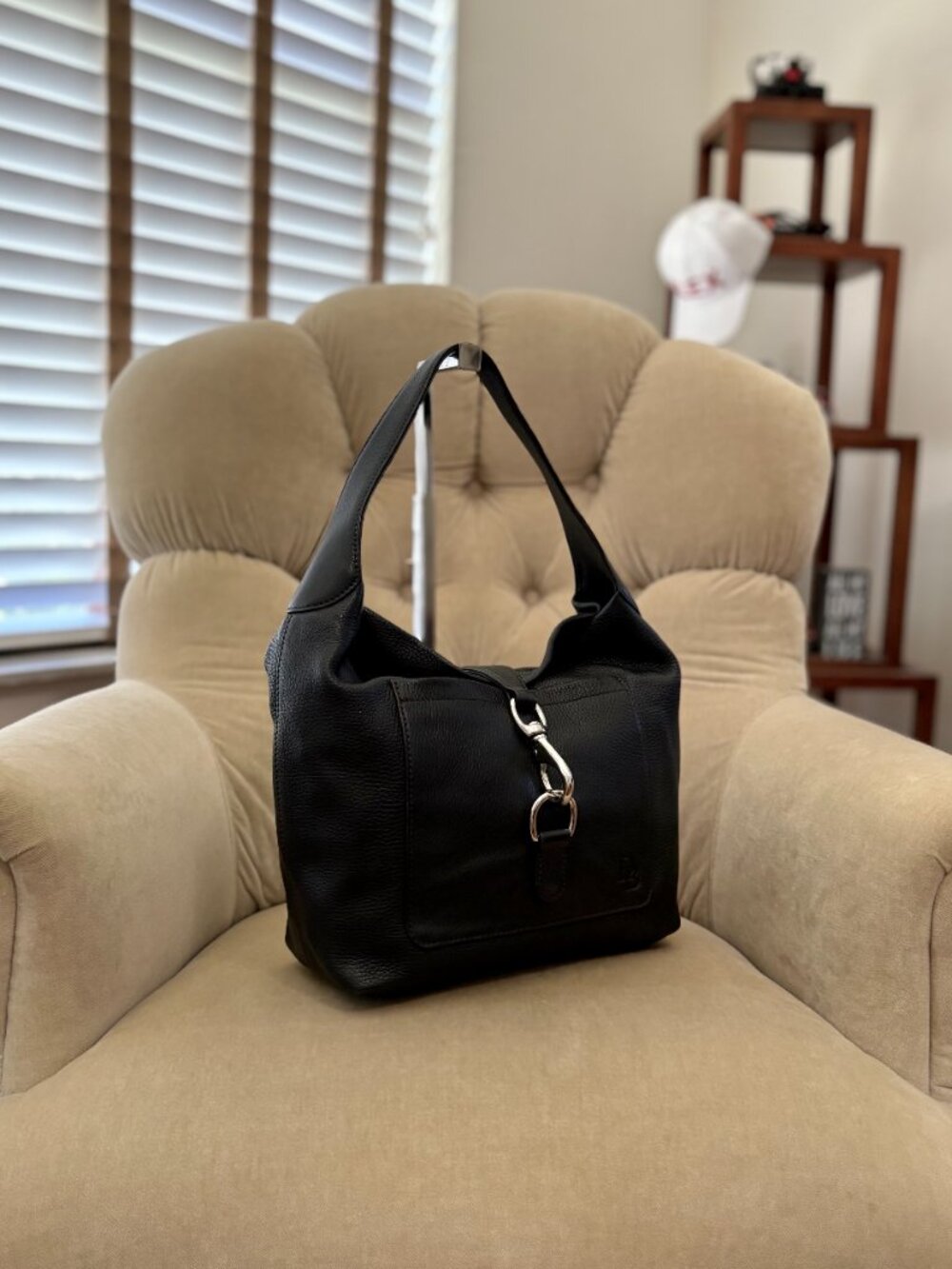 VTG Auth. DOONEY & BOURKE Iconic Pebbled Leather Lobster Clasp J8376110 Hobo Bag - Picture 3 of 10